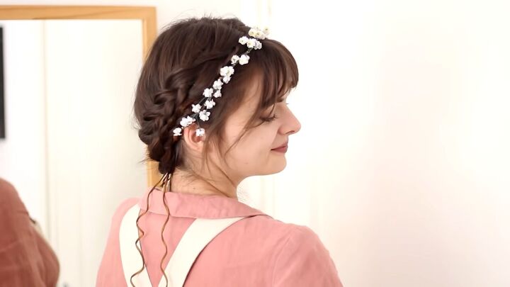15 quick and easy cottagecore hairstyle ideas, French braided wreath with floral headband