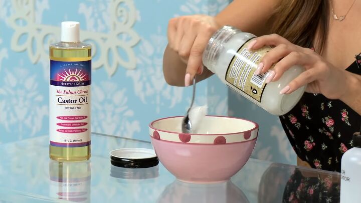 how to diy a castor oil and coconut oil mask for super soft hair, Measuring ingredients