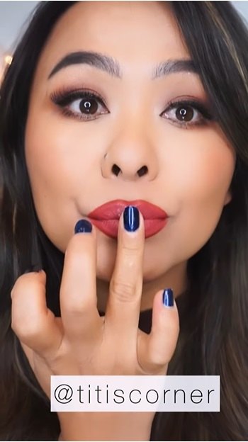 viral and super easy lipstick hack would you try this, Adding concealer