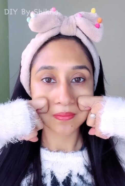 tutorial how to properly massage your face at home, Cheek massage
