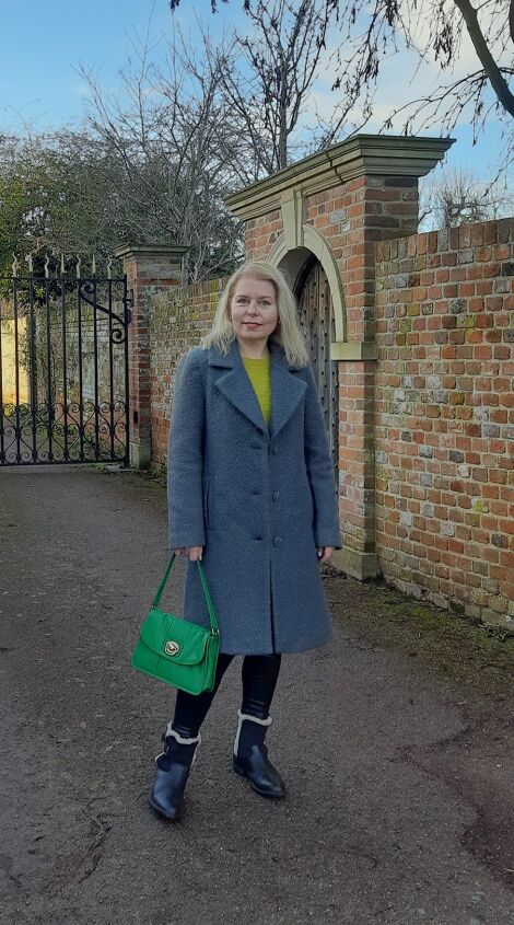 how to style a green handbag with every outfit, grey and green