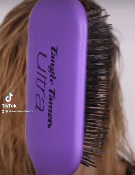 quick and easy overnight braid curls tutorial, Hair brush