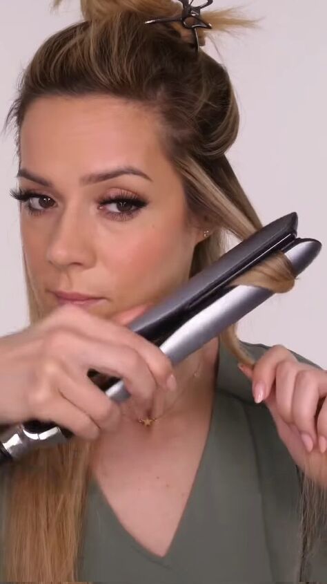 how to create waves in your hair with a straightener, Waving hair with a straightener