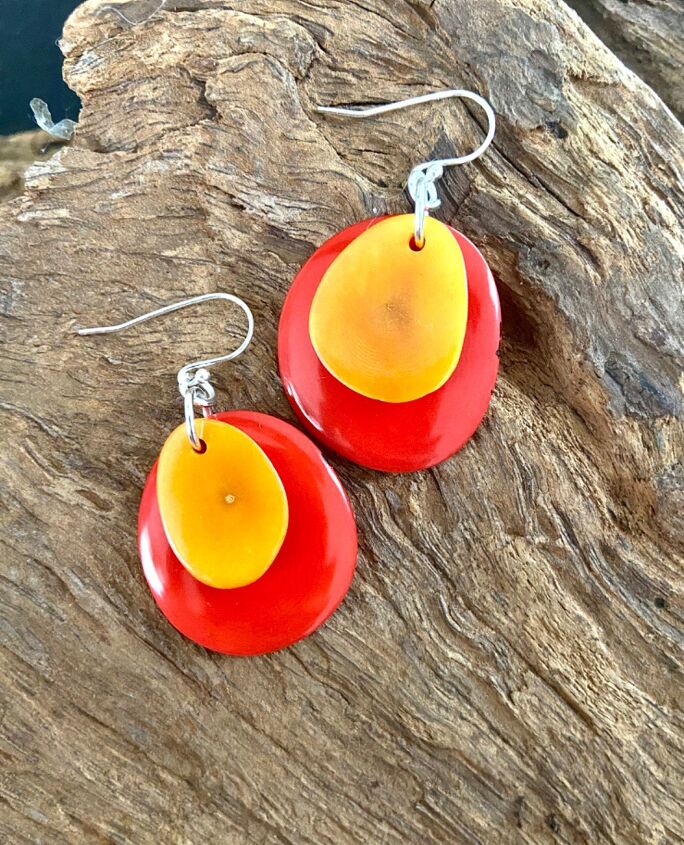 how to transform nuts into earrings, Tagua earrings