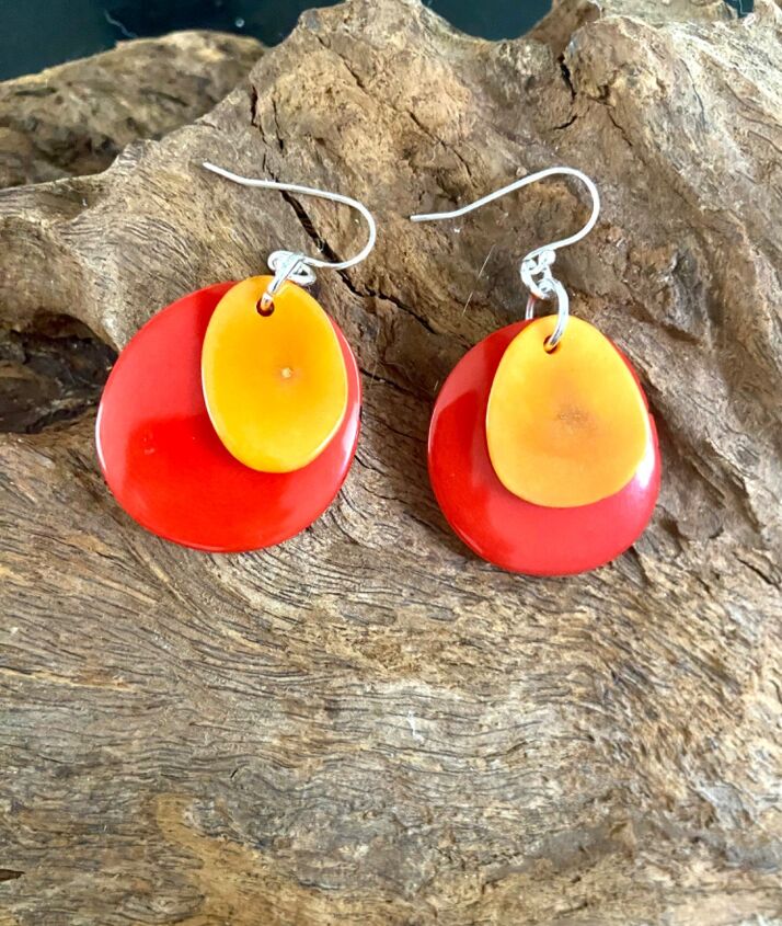how to transform nuts into earrings, Tagua earrings