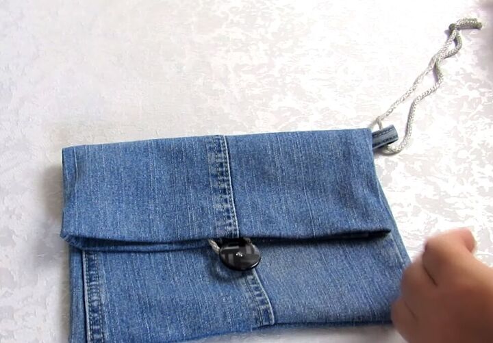 how to diy a small denim purse from old jeans, Making wristband