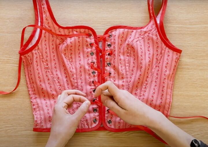 how to sew a cute and sexy corset top, Threading ribbon