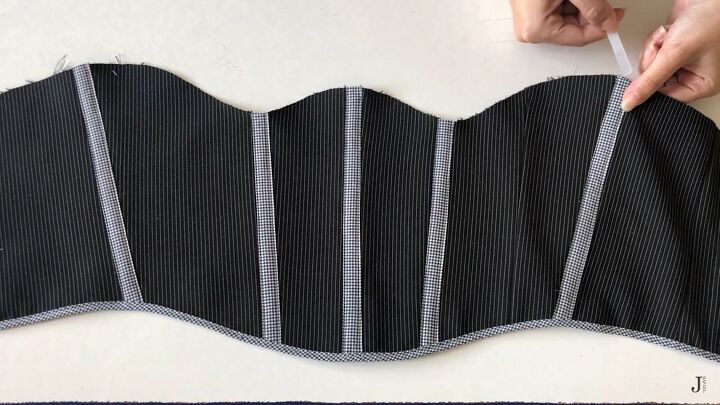 sewing tutorial how to make a corset belt, Inserting the boning