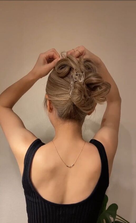try this claw clip hairstyle for special occasions, Pinning hair
