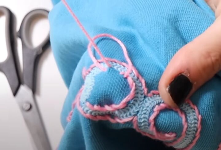 how to diy a cute embroidered hoodie for spring, Outline stitch