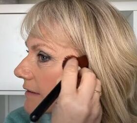 spring makeup tutorial an easy look for older women, Blending