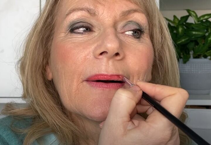 Spring Makeup Tutorial: An Easy Look for Older Women | Upstyle