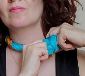 3 fun ways to wear a silk scarf on the neck, Tying knot