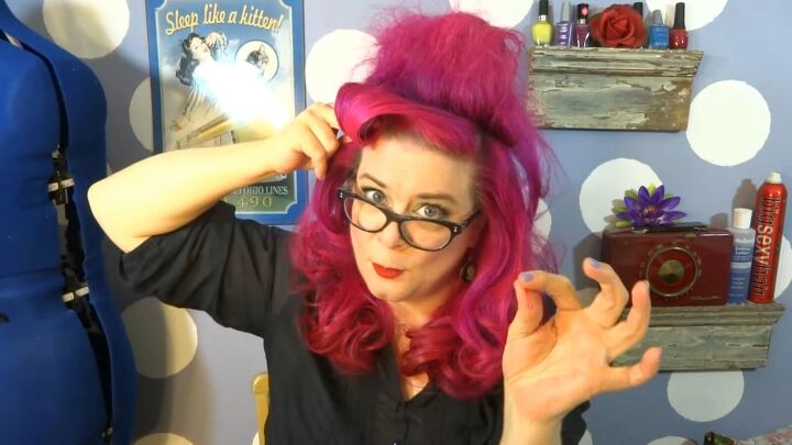 easy rockabilly hairstyle tutorial, Smoothing bangs