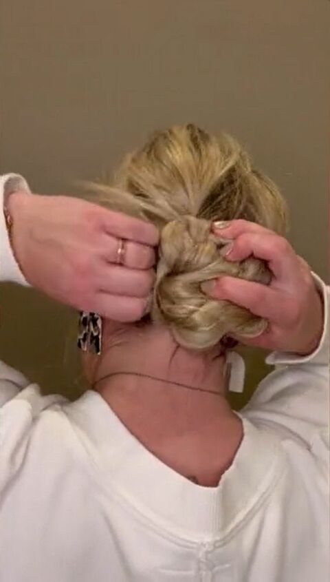 easy up do to pick up all your long hair, Tying with elastic