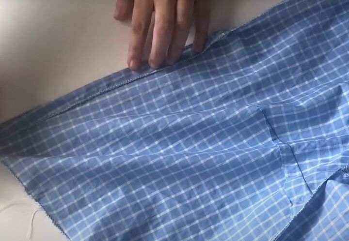 how to diy a cute blue puff sleeve top, Finishing hems
