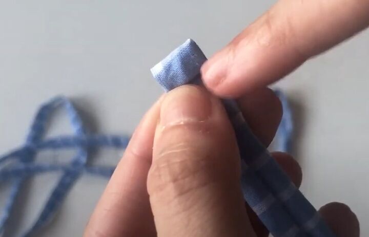 how to diy a cute blue puff sleeve top, Making strings