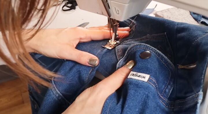 how to diy a sexy denim tank, Top stitching