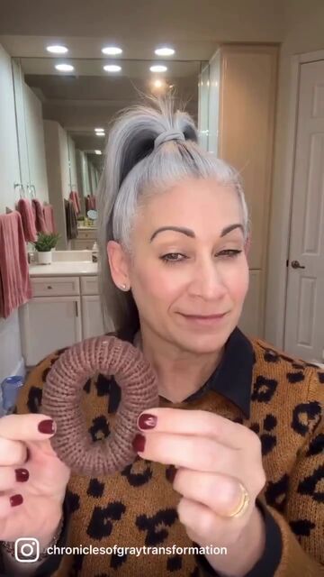 knotted bun hair tutorial, Bun roller