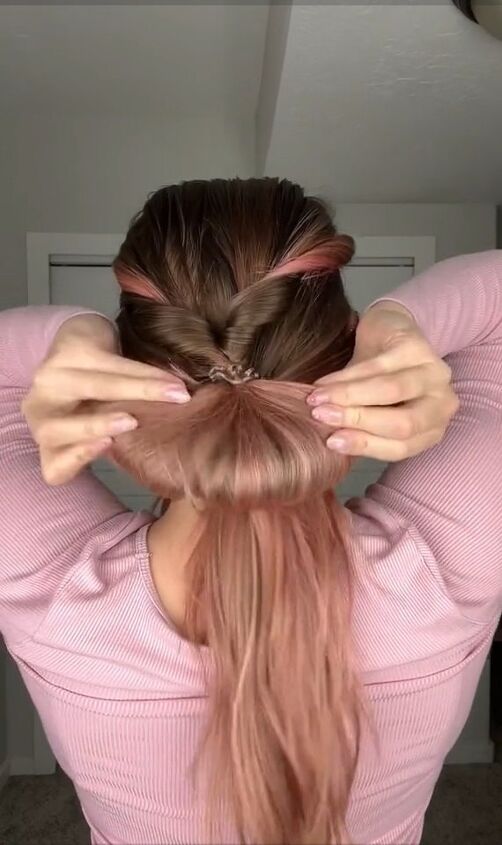a simple step to elevate your bun hairstyles, Making a bun