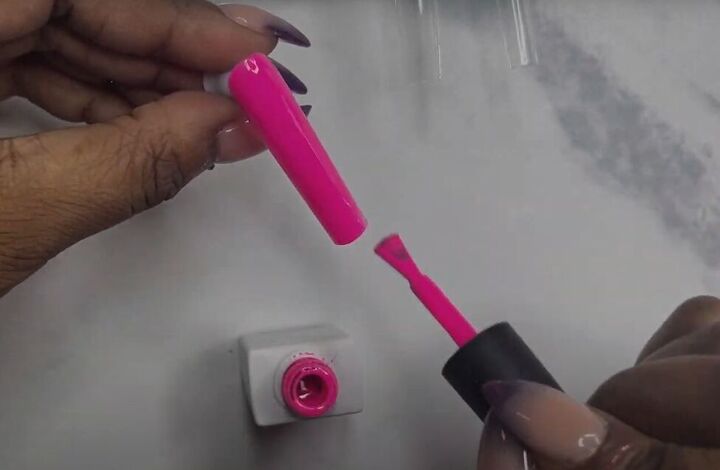 how to diy cute and easy pop art nails, Applying gel polish