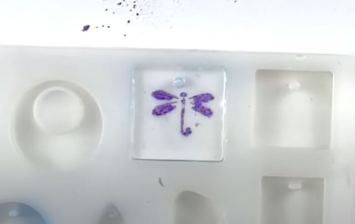 how to diy a cute resin dragonfly pendant, Dragonfly stamp