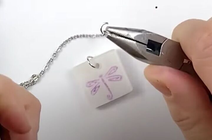 how to diy a cute resin dragonfly pendant, Adding chain