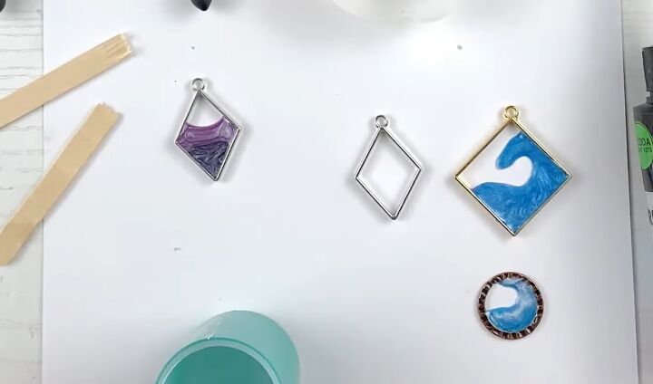 how to diy cute gap uv resin earrings, DIY UV resin earrings