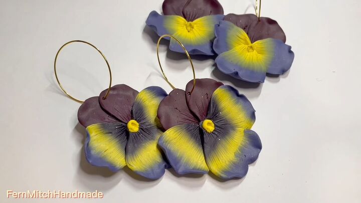 how to diy cute pansy earrings from polymer clay, DIY pansy earrings