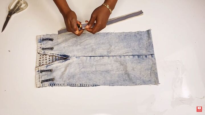 how to diy a cute denim bag from old jeans, Adding embellishment