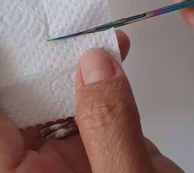 Why cutting tiny pieces of toilet paper might make your nails look pretty awesome this week