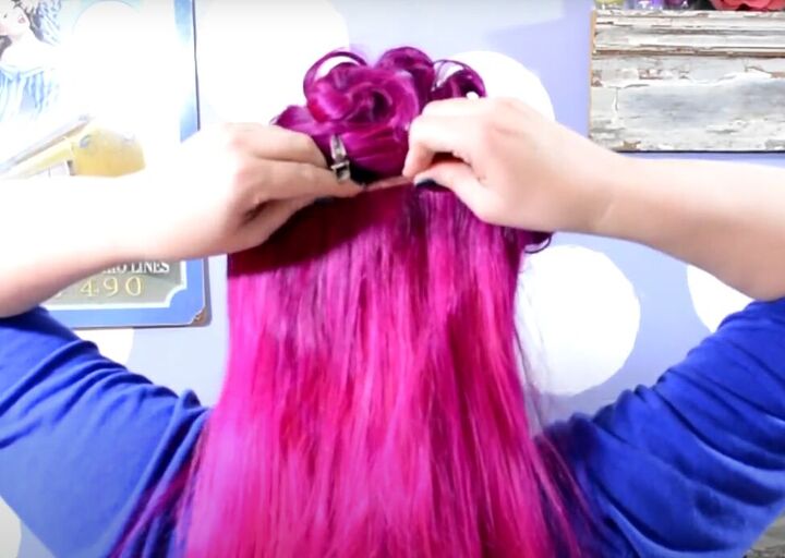 easy romantic curls hairstyle tutorial, Adding extensions