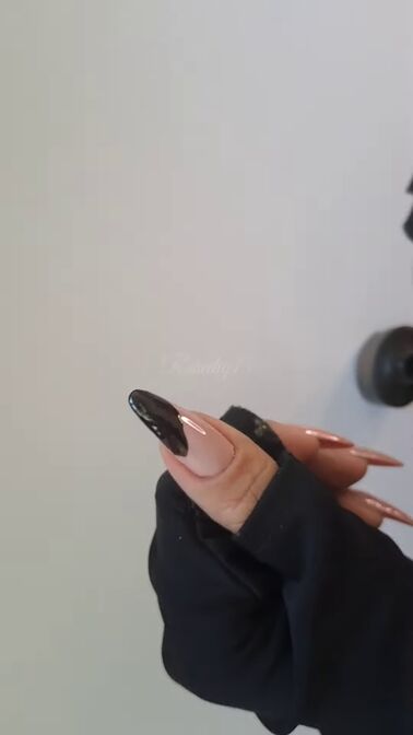 easy nail art design on nude pink nails, Applying black polish
