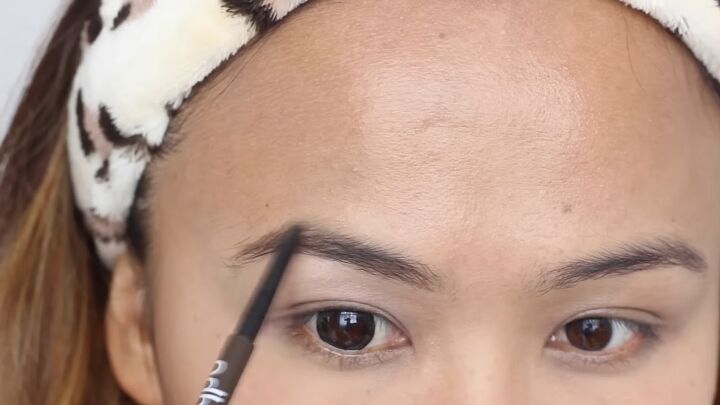 cute and easy doll eye makeup tutorial, Shaping brows