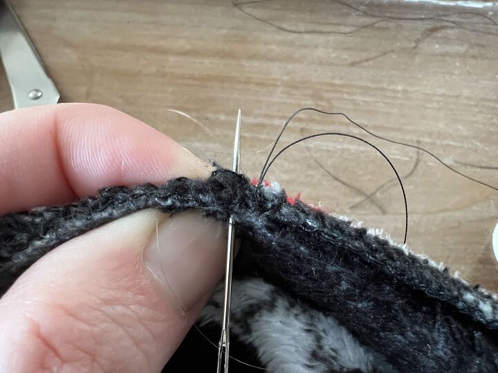 how to hand stich a seem hole