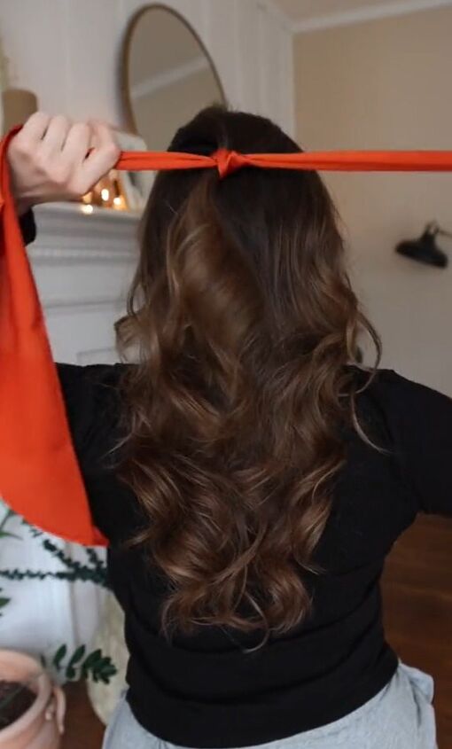 do your hair like this to look like a disney princess, Tying half ponytail
