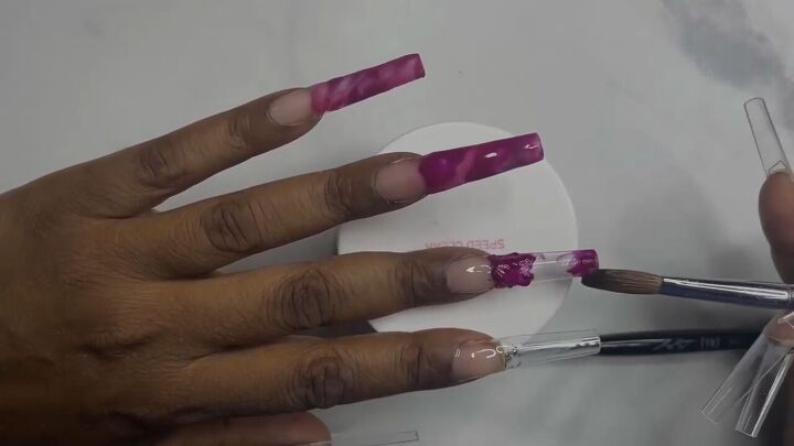 easy purple and pink nail art tutorial, Applying polish