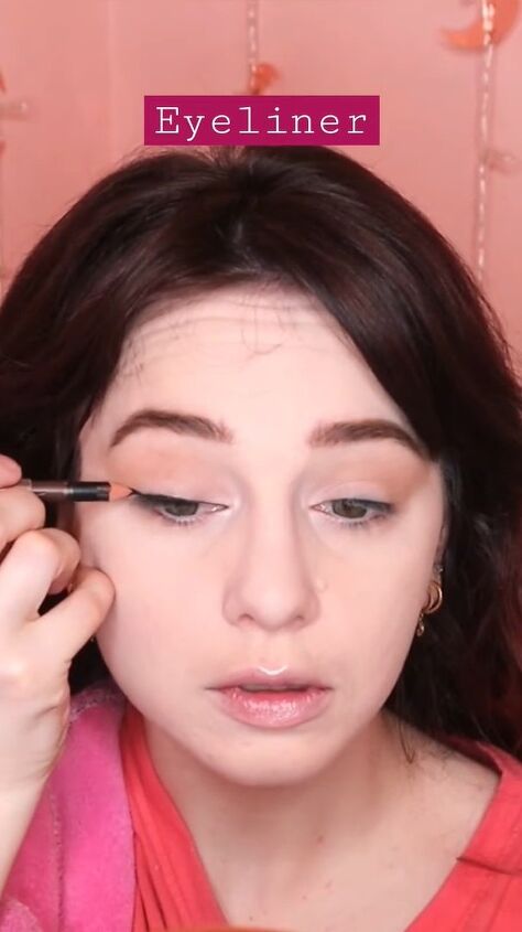 easy eye makeup tutorial for red lips, Applying eyeliner