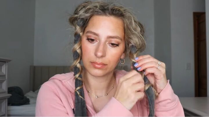 how to create gorgeous heatless curls with a robe tie, Unwrapping robe ties