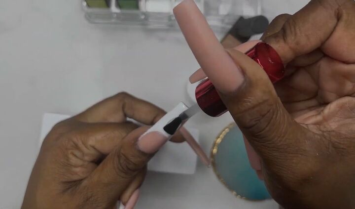 how to diy gorgeous neon abstract nails, Applying blooming gel polish