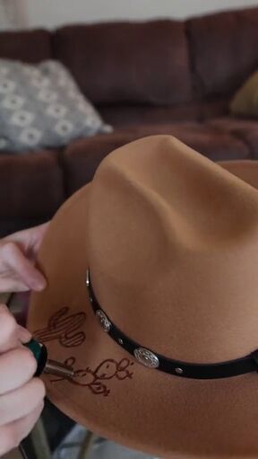 wow this is going to be summer s hottest accessory, Decorating cowboy hat