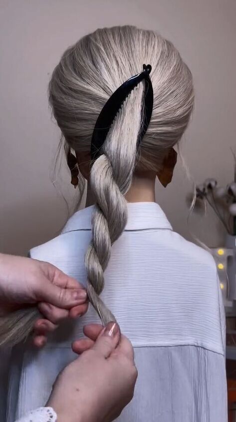 how to use a banana clip to get the look of a bun, Twisting hair