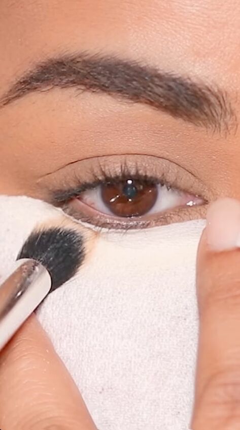 Concealer Powder Creasing Follow This Amazing Trick to STOP Concealer Creasing! | Upstyle