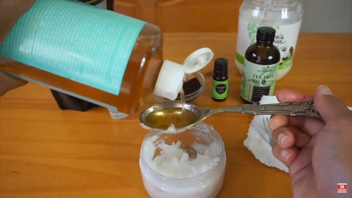 how to diy an easy coffee scrub for cellulite, Mixing ingredients