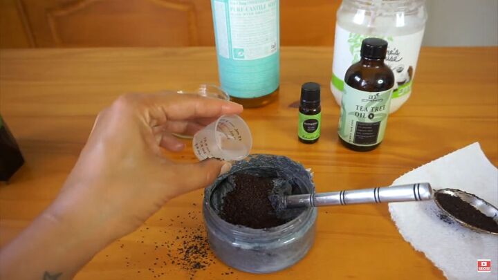 how to diy an easy coffee scrub for cellulite, Mixing ingredients