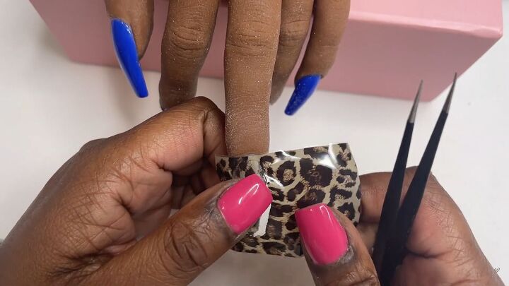 easy blue leopard nails tutorial, Gluing and pressing