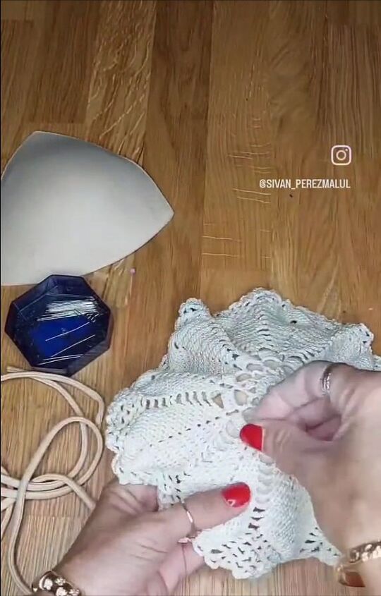 the easiest way to make yourself a crochet top this summer, Pinning crochet to bra