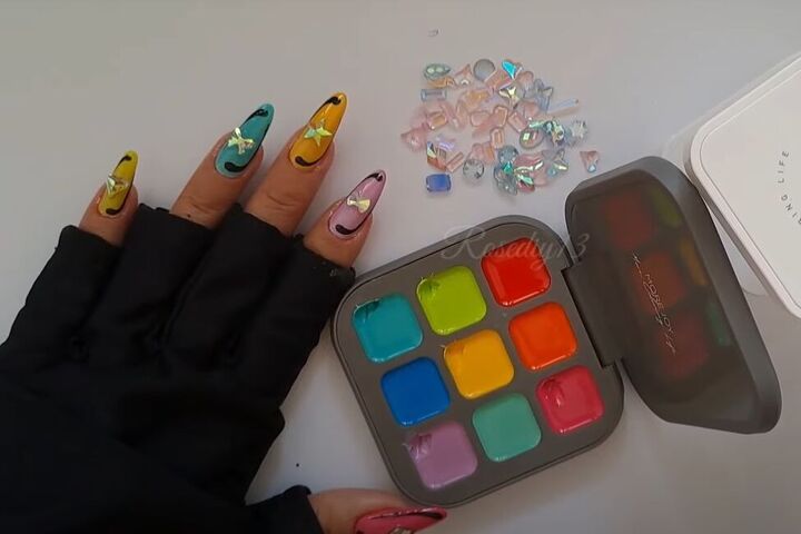 how to diy these super cute and bright nails for summer, Bright nails for summer
