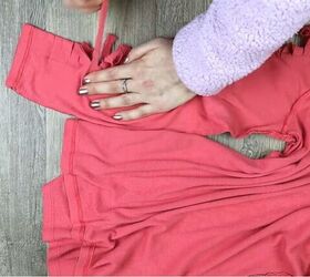 easy diy t shirt and leggings weaving tutorial, Stretching strips