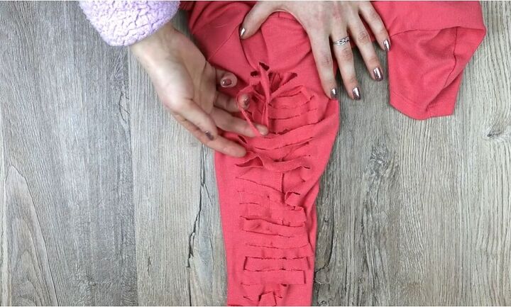 easy diy t shirt and leggings weaving tutorial, Weaving